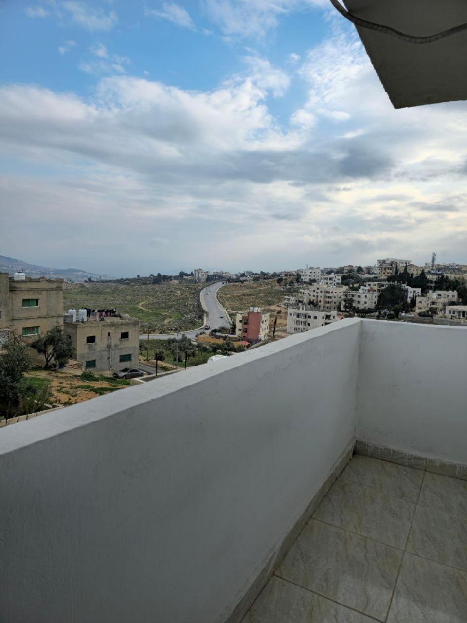 Furnished Apartment For Rent In Jarash شقة مفروشة للإيجار في جرش Exteriör bild